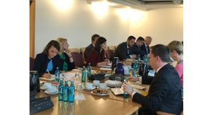 Ministrja e Drejtësisë, zj.Etilda Gjonaj në seancën dëgjimore me një grup deputetësh të Parlamentit gjerman