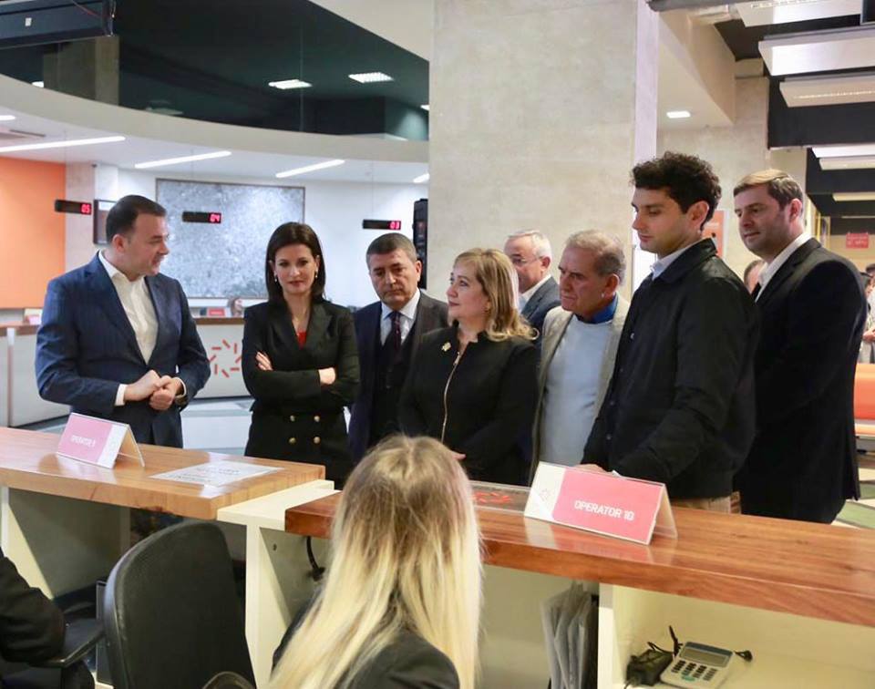Shërbimi i ri në ZRPP, Gjonaj: “Fast Track” modeli si do t’u shërbejmë qytetarëve